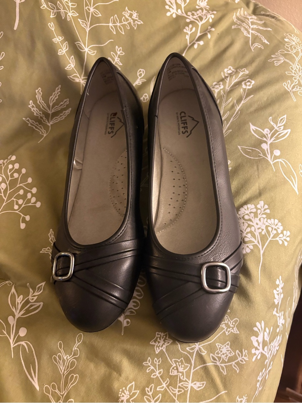 Cliffs Women's Black Ballet Flats with Silver Buckle